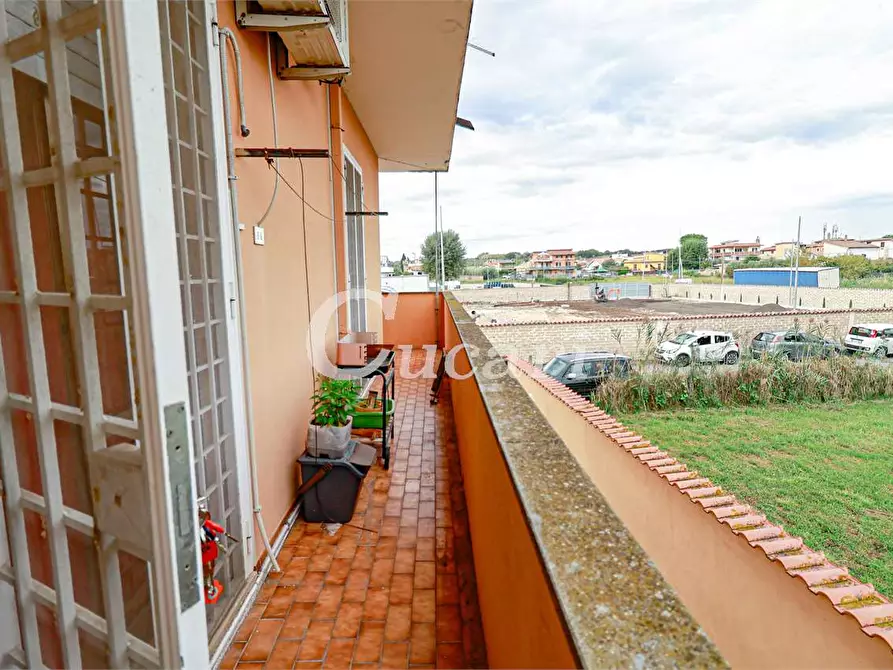 Immagine 39 di Trilocale in vendita  in via castelbellinio a Roma