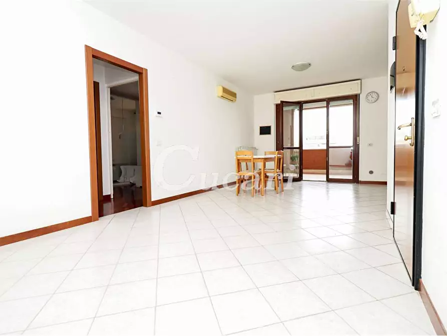 Immagine 1 di Bilocale in vendita  in Via Poseidone a Roma