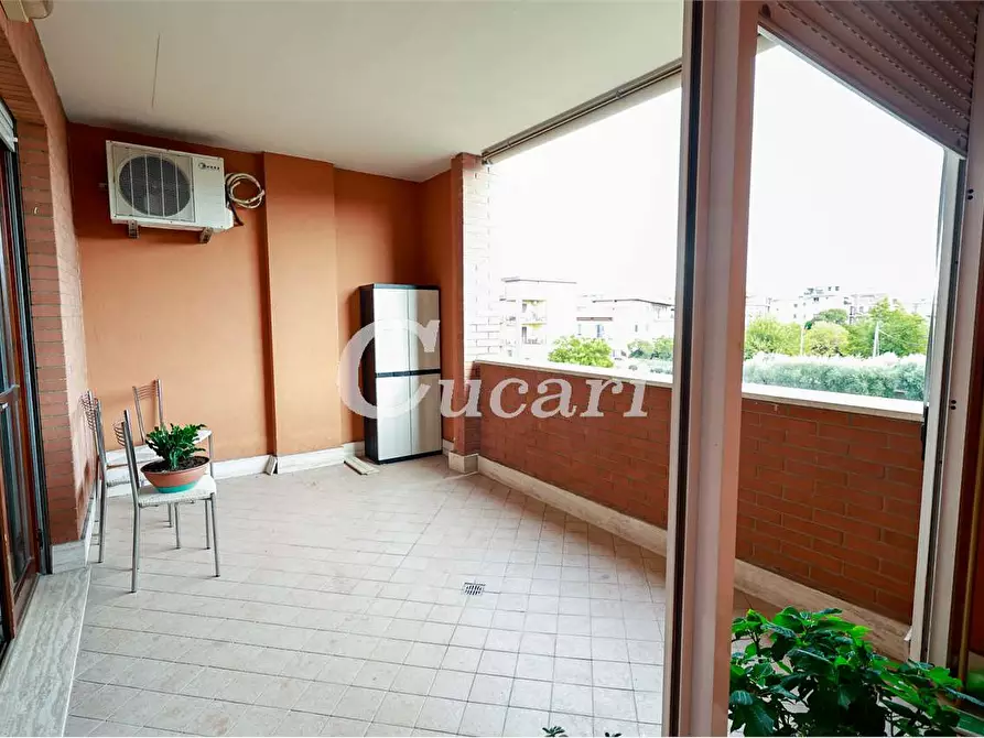 Immagine 18 di Bilocale in vendita  in Via Poseidone a Roma