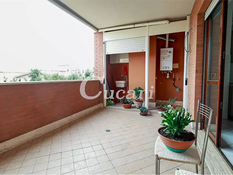 Immagine 19 di Bilocale in vendita  in Via Poseidone a Roma