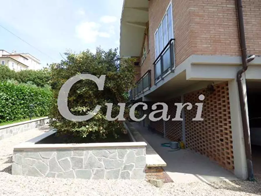 Immagine 46 di Attico in affitto  in via umberto pavone a Grottaferrata