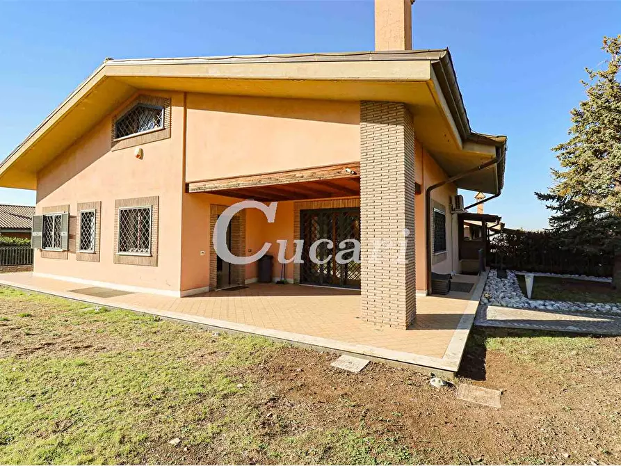 Immagine 2 di Casa bifamiliare in vendita  in Via Enrico Fermi a Frascati