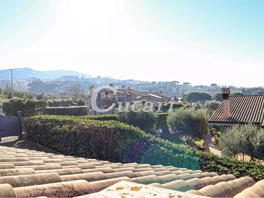 Immagine 42 di Casa bifamiliare in vendita  in Via Enrico Fermi a Frascati