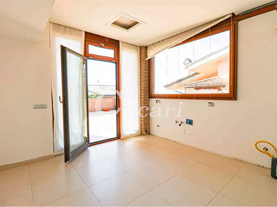 Immagine 78 di Casa bifamiliare in vendita  in Via Enrico Fermi a Frascati