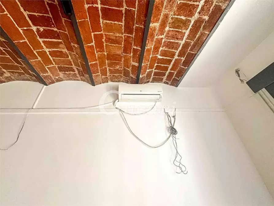 Immagine 11 di Negozio in affitto  in Via sebastiano silvestri  a Genzano Di Roma