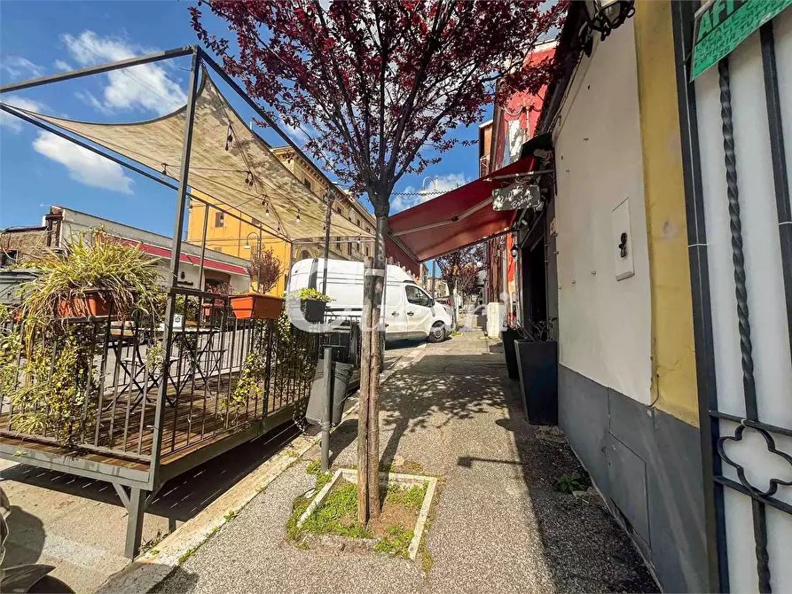 Immagine 24 di Negozio in affitto  in Via sebastiano silvestri  a Genzano Di Roma