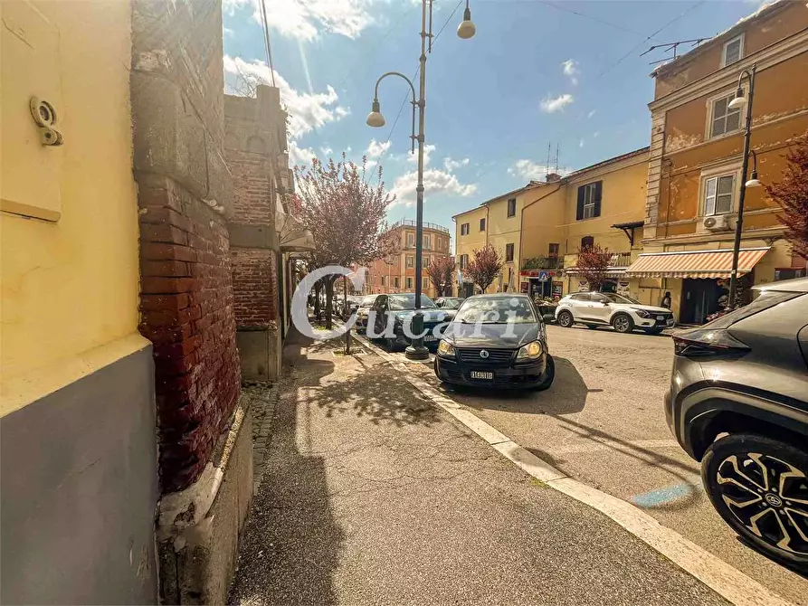 Immagine 27 di Negozio in affitto  in Via sebastiano silvestri  a Genzano Di Roma