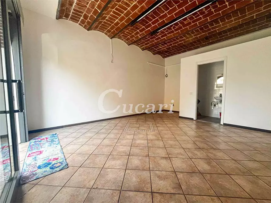 Immagine 14 di Negozio in affitto  in Via sebastiano silvestri  a Genzano Di Roma