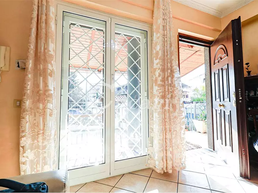 Immagine 5 di Villetta a schiera in vendita  in Via Palagonia a Roma