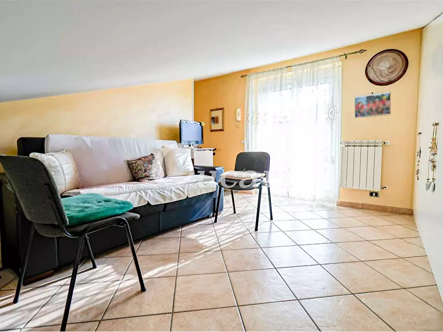 Immagine 9 di Villetta a schiera in vendita  in Via Palagonia a Roma