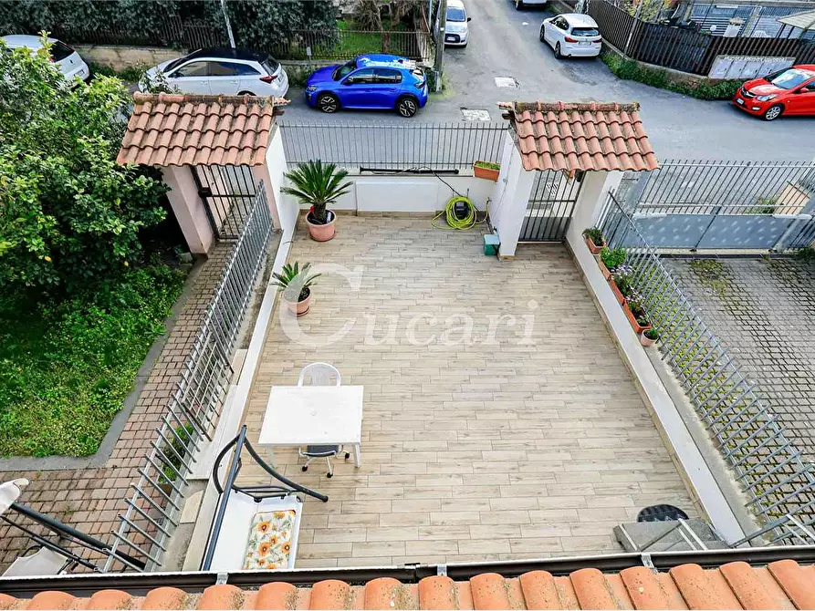 Immagine 12 di Villetta a schiera in vendita  in Via Palagonia a Roma