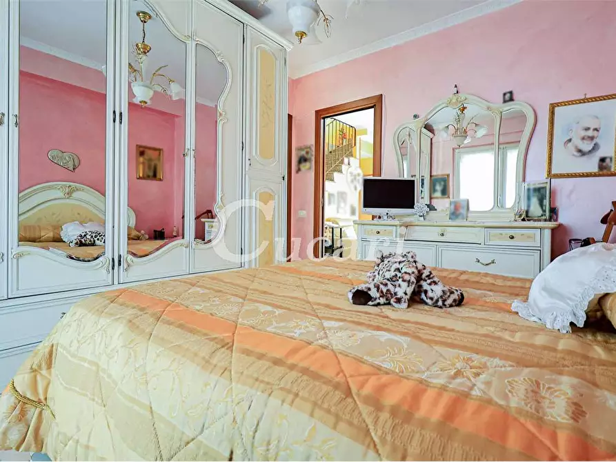 Immagine 22 di Villetta a schiera in vendita  in Via Palagonia a Roma