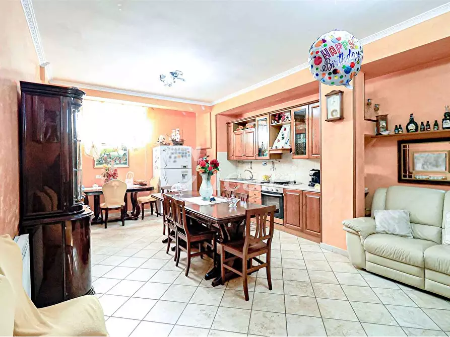 Immagine 25 di Villetta a schiera in vendita  in Via Palagonia a Roma