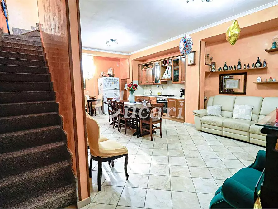 Immagine 27 di Villetta a schiera in vendita  in Via Palagonia a Roma