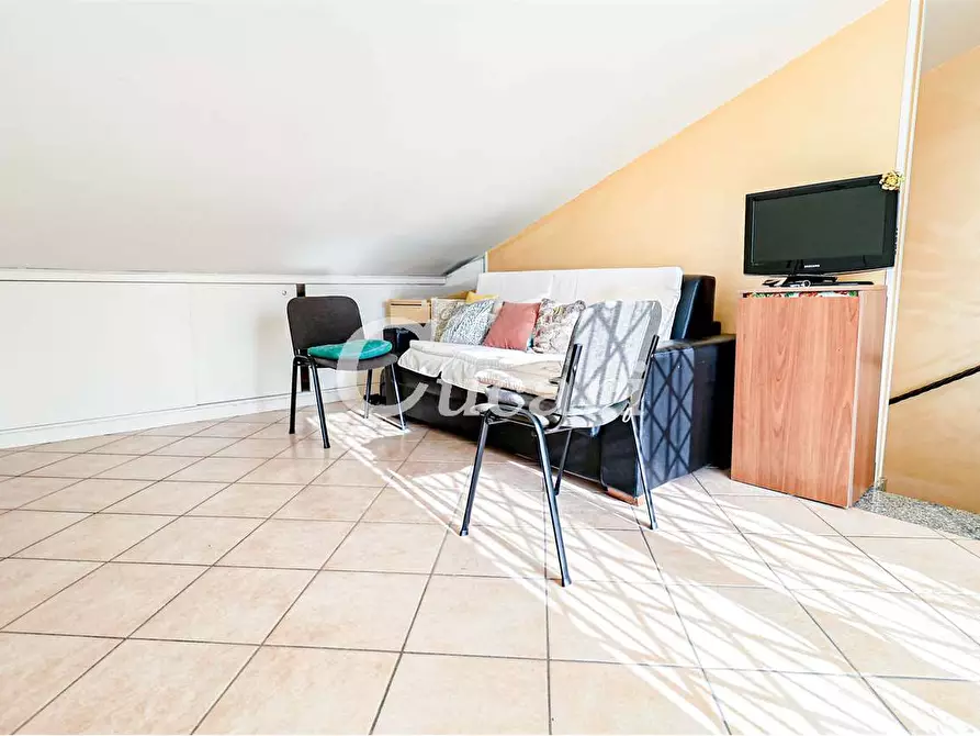 Immagine 10 di Villetta a schiera in vendita  in Via Palagonia a Roma