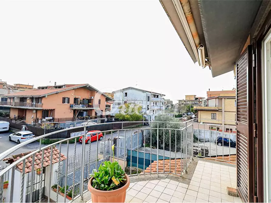 Immagine 14 di Villetta a schiera in vendita  in Via Palagonia a Roma