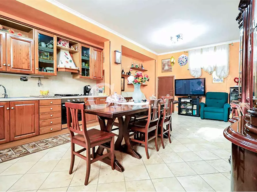 Immagine 26 di Villetta a schiera in vendita  in Via Palagonia a Roma