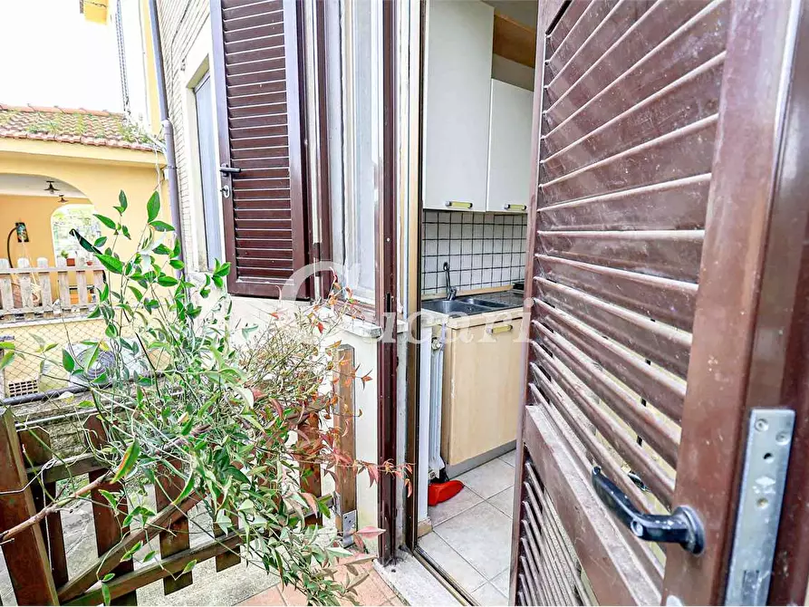 Immagine 28 di Bilocale in vendita  in Via del Divino Amore  a Marino