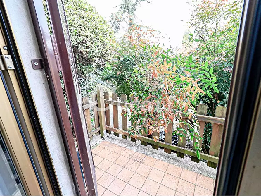 Immagine 30 di Bilocale in vendita  in Via del Divino Amore  a Marino