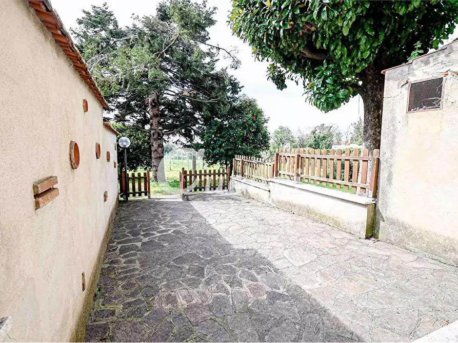 Immagine 1 di Bilocale in vendita  in Via del Divino Amore  a Marino