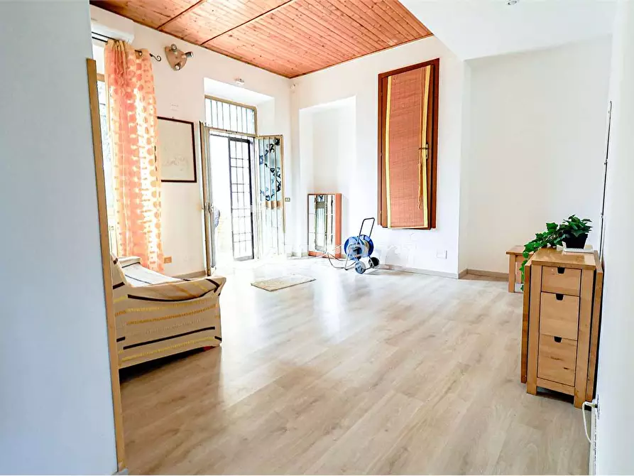 Immagine 6 di Bilocale in vendita  in Via del Divino Amore  a Marino