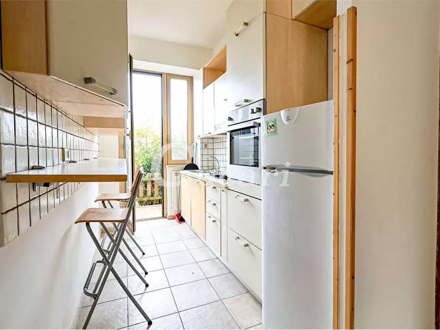 Immagine 9 di Bilocale in vendita  in Via del Divino Amore  a Marino