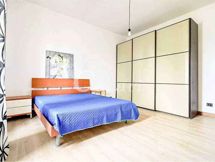 Immagine 15 di Bilocale in vendita  in Via del Divino Amore  a Marino