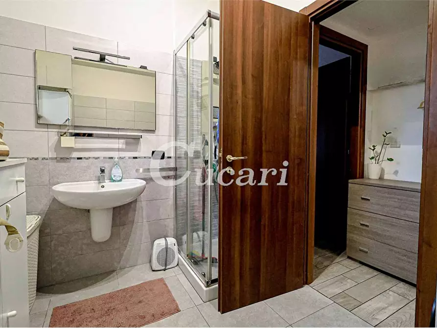 Immagine 11 di Bilocale in vendita  in via xxv luglio a Grottaferrata