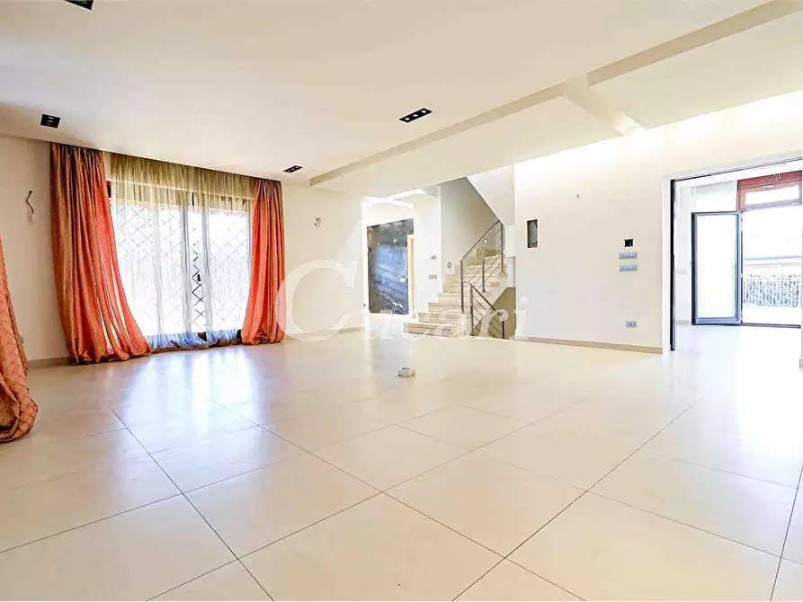 Immagine 10 di Casa bifamiliare in vendita  in Via Enrico Fermi a Frascati