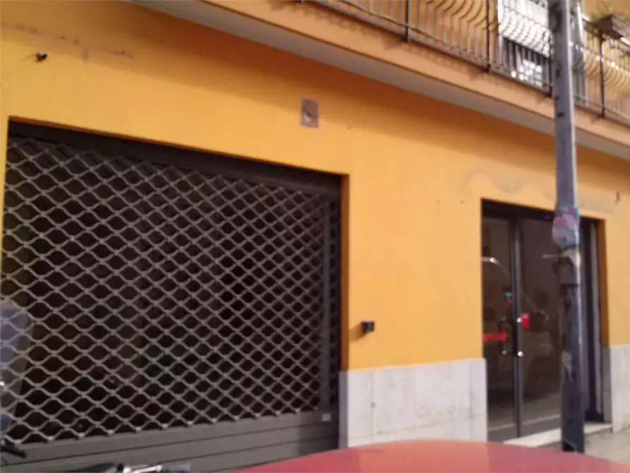 Immagine 2 di Negozio in vendita  a Milazzo
