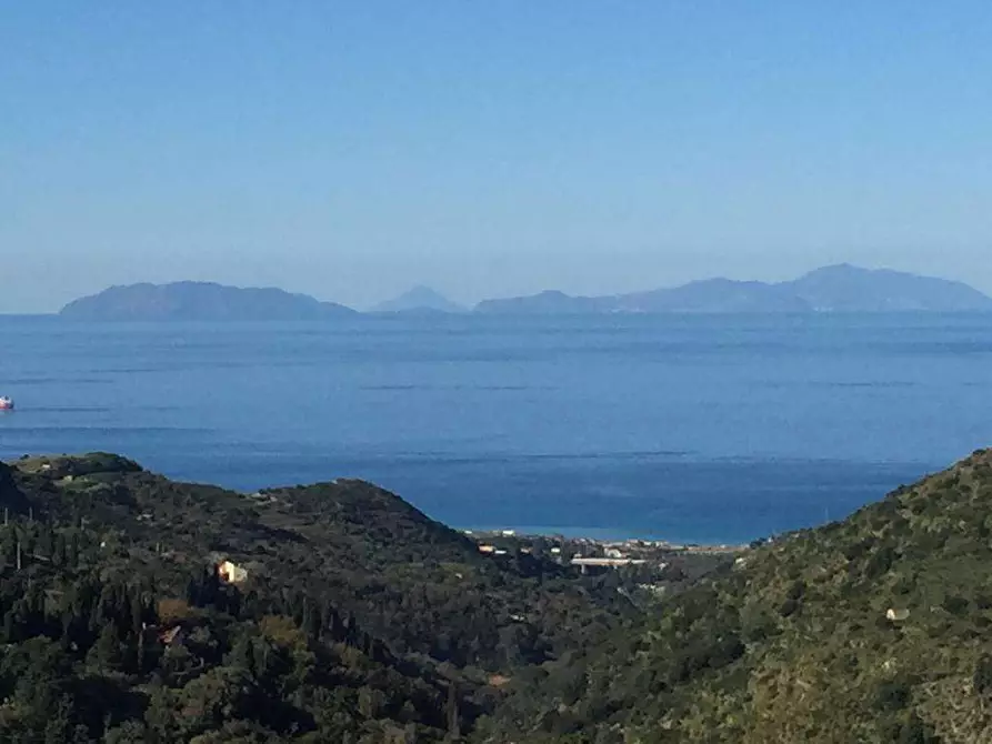 Immagine 4 di Terreno agricolo in vendita  a Messina