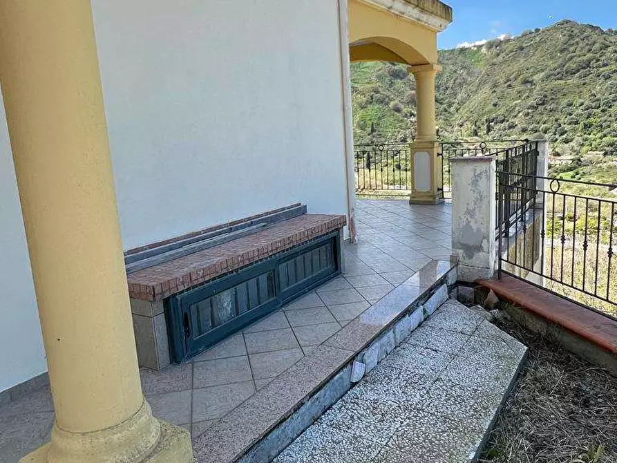 Immagine 4 di Villa in vendita  a Saponara