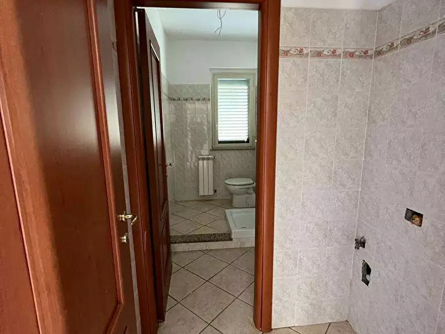 Immagine 18 di Villa in vendita  a Saponara