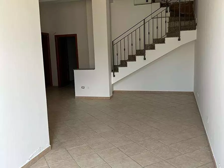 Immagine 25 di Villa in vendita  a Saponara