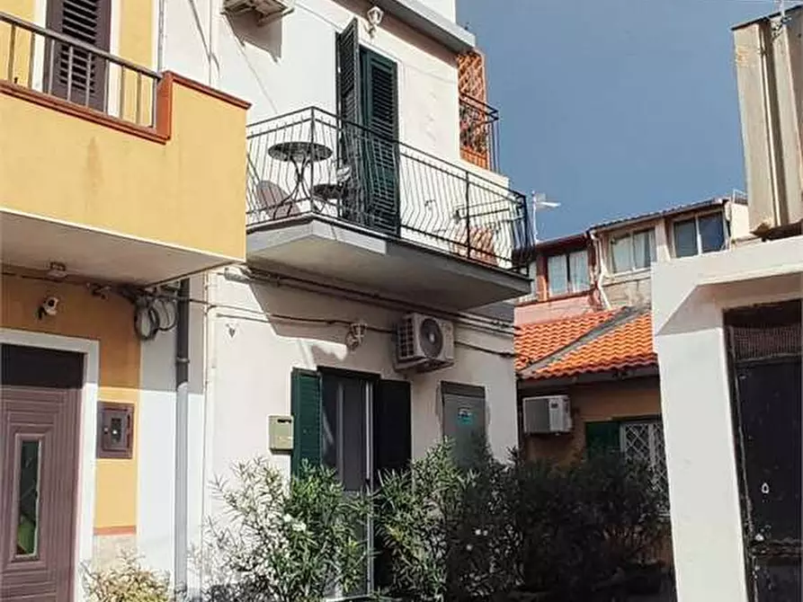 Immagine 2 di Casa indipendente in vendita  a Messina