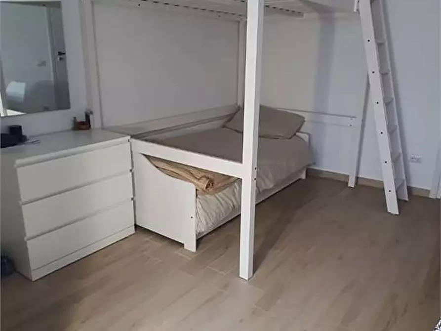 Immagine 18 di Casa indipendente in vendita  a Messina