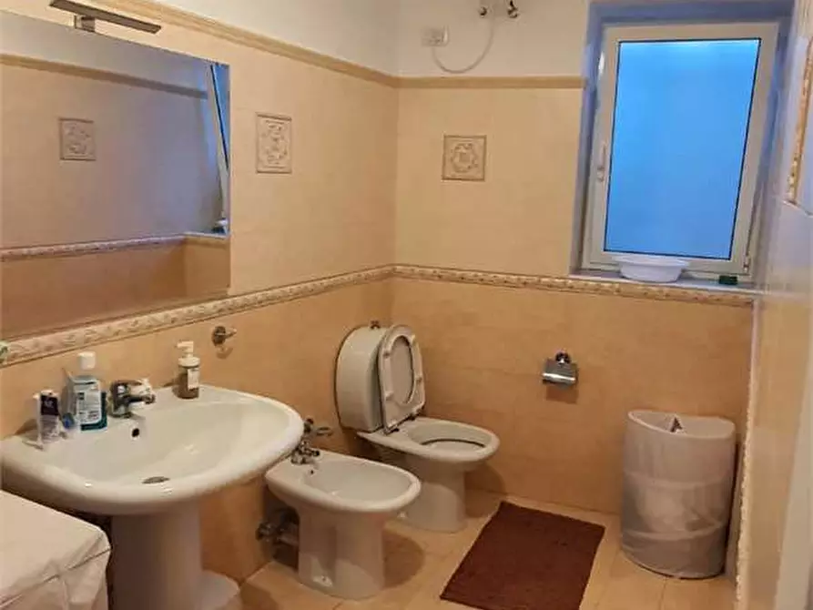 Immagine 19 di Casa indipendente in vendita  a Messina