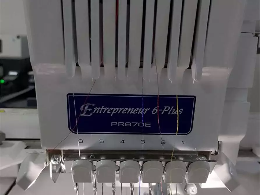 Immagine 8 di Negozio in vendita  a Rometta