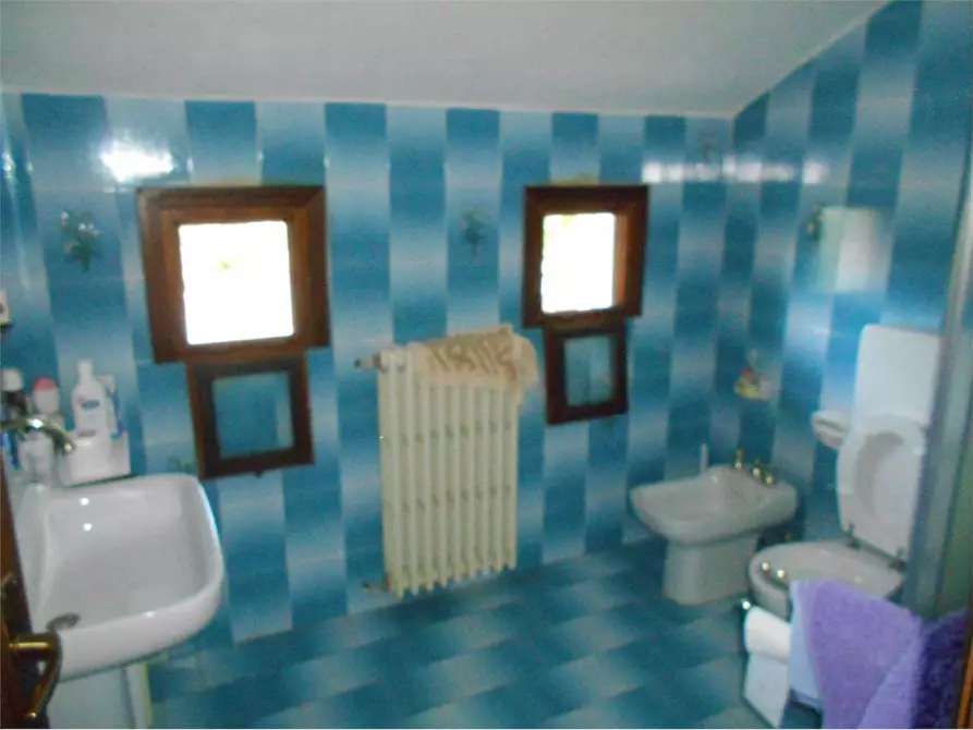 Immagine 9 di Casa bifamiliare in vendita  a Berceto