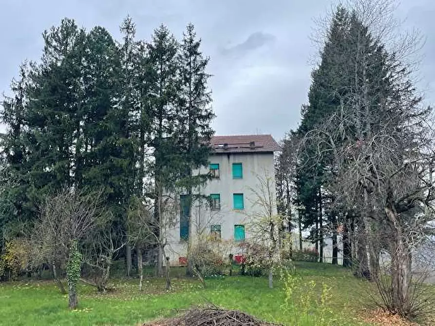 appartamento in vendita a Tizzano Val Parma