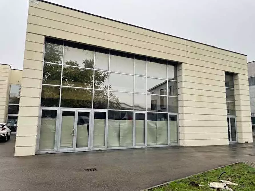 Immagine 2 di Capannone industriale in vendita  in STRADA MARTINELLA 74 a Parma