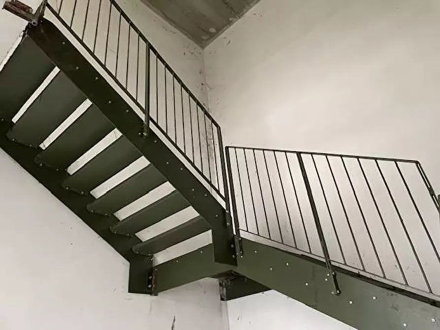 Immagine 9 di Capannone industriale in vendita  in STRADA MARTINELLA 74 a Parma