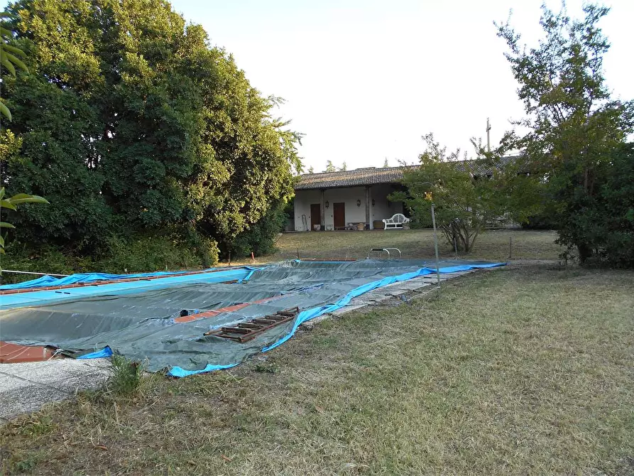 Immagine 15 di Villa in vendita  in strada maiatico 51 a Sala Baganza