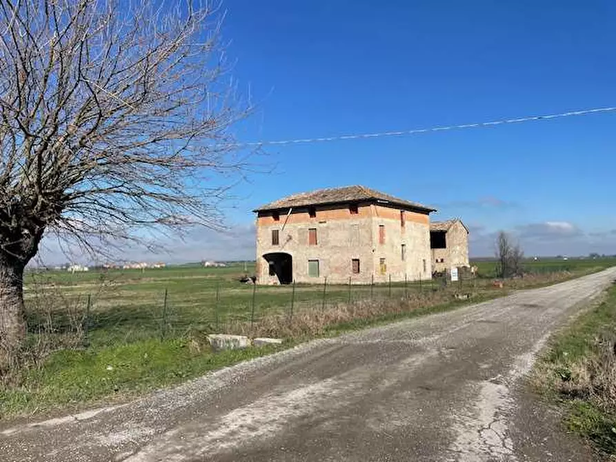 Immagine 9 di Rustico / casale in vendita  in strada certosino a Parma