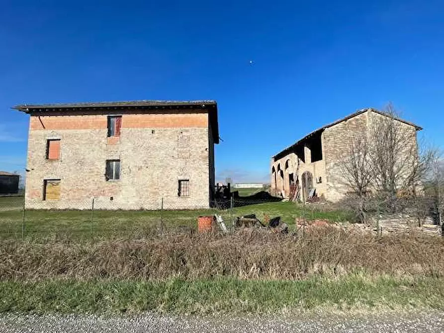 Immagine 10 di Rustico / casale in vendita  in strada certosino a Parma
