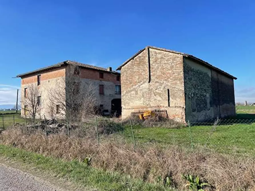 Immagine 13 di Rustico / casale in vendita  in strada certosino a Parma