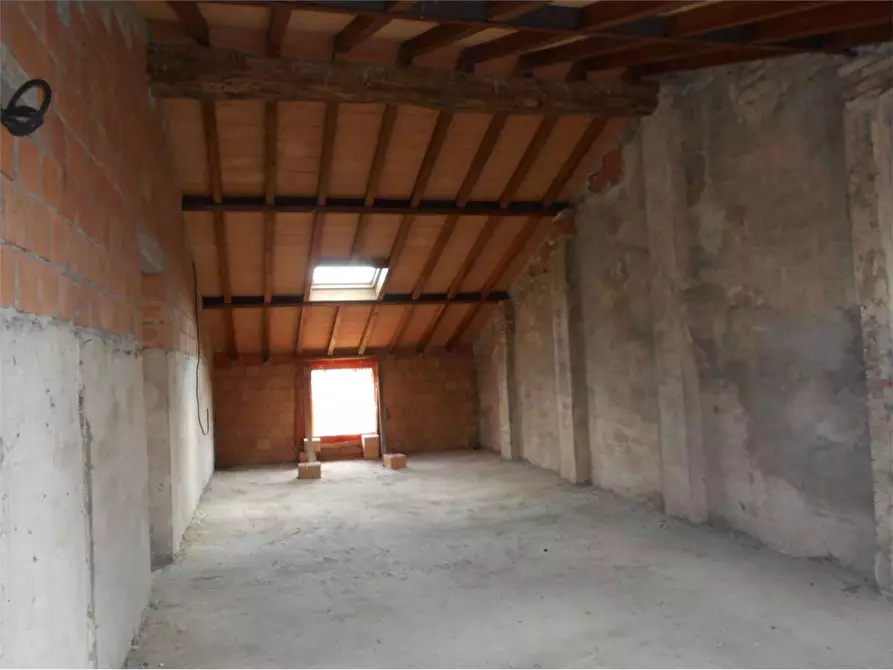 Immagine 33 di Rustico / casale in vendita  in strada certosino a Parma