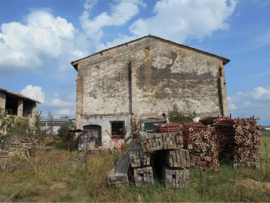 Immagine 43 di Rustico / casale in vendita  in strada certosino a Parma