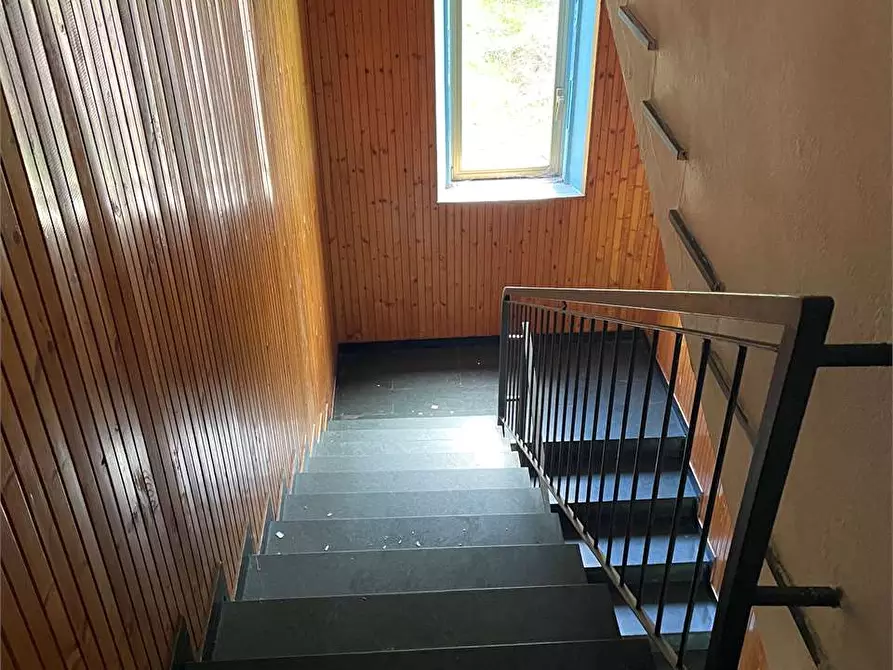 Immagine 33 di Hotel in vendita  in piazzale bocchi noé 5 a Tizzano Val Parma