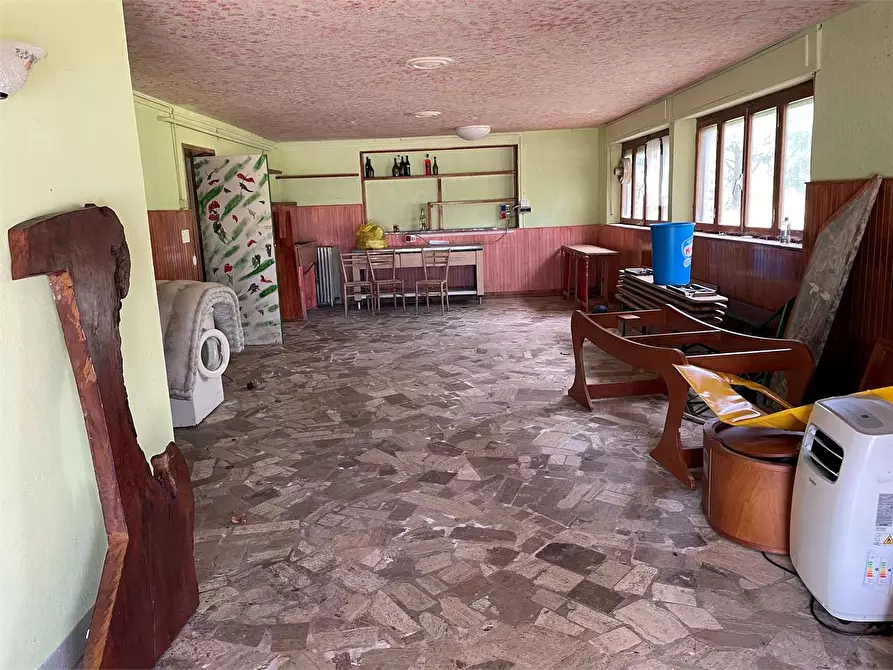 Immagine 58 di Hotel in vendita  in piazzale bocchi noé 5 a Tizzano Val Parma